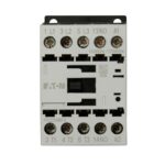 Contactor electromecánico industrial trifásico Eaton DILM9-10 XTCE009B10TD de 9A con bornes de tornillo. DILM12-10-XTCE012B10TD