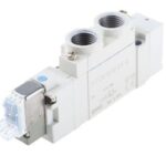 Electroválvula neumática de solenoide SMC SY5120-5DZD-01F-Q de 5 vías para montaje en manifold industrial.